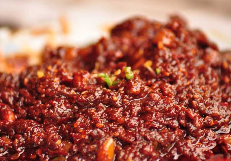 企業(yè)想要的辣椒醬灌裝機生產(chǎn)線是怎樣的？
